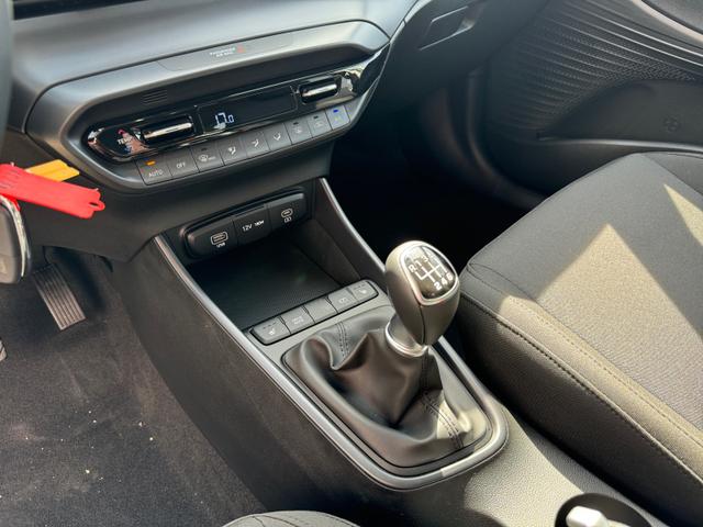 Hyundai i20 1,0 MJ25 Klimaauto Navi DiCo10,25 Kam PDC SpAs 