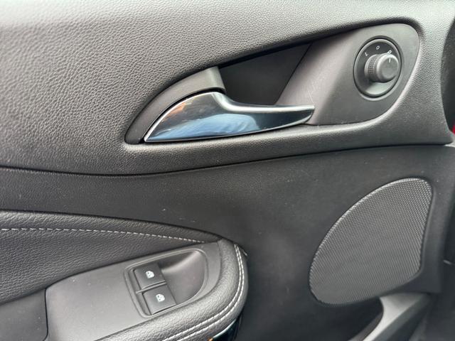 Opel Adam 1,4 120 Jahre Klima SHZ PDC 