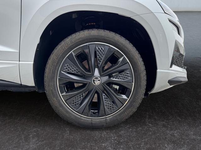 Skoda Karoq 1,5 TSI DSG Sportline 2ZKli AHK ACC SHT PDC Kam 5JG 