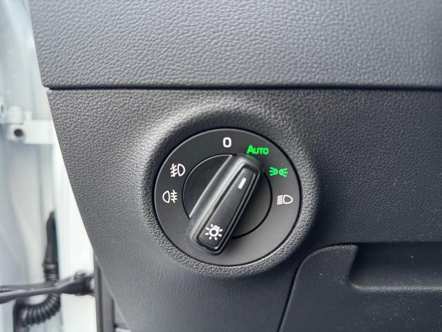 Skoda Karoq 1.5 TSI DSG Selec 2Zoklim SHZ LED 2xPDC Kam ACC AHK Sunset 5JG 
