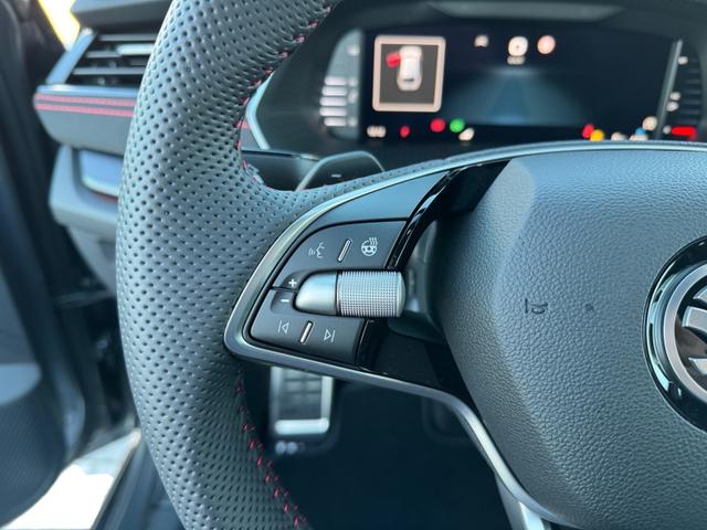 Skoda Octavia RS 2,0 TSI DSG Matrix, Navi 13, 2 x PDC, el.Heck SHZ, SmLi, LED, 5JG 