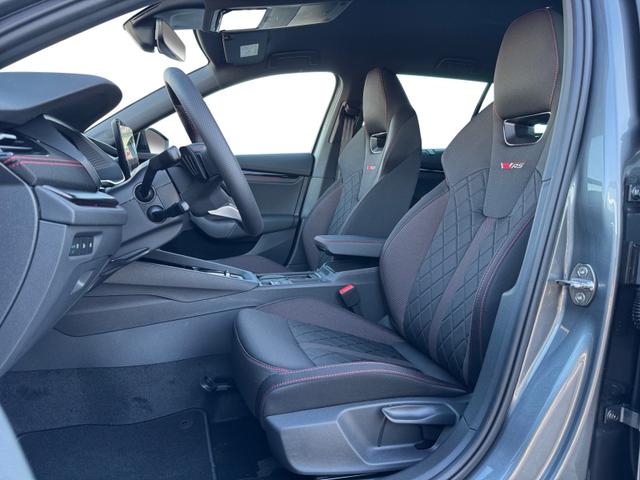 Skoda Octavia RS 2,0 TSI DSG Matrix, Navi 13, 2 x PDC, el.Heck SHZ, SmLi, LED, 5JG 