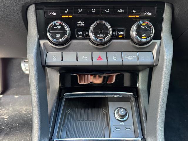 Skoda Karoq 1,5 TSI DSG Sportline 2ZKli ACC Cant 4xSHZ PDC Kam 5JG 