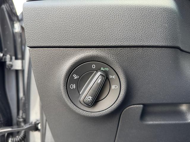 Skoda Karoq 1,5 TSI DSG Sportline 2ZKli ACC Cant 4xSHZ PDC Kam 5JG 