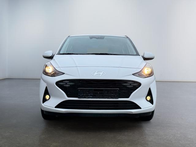 Hyundai i10 1,2 1ZKlim NAV 8Z SHZ Spha BT Kam PDC Alu 