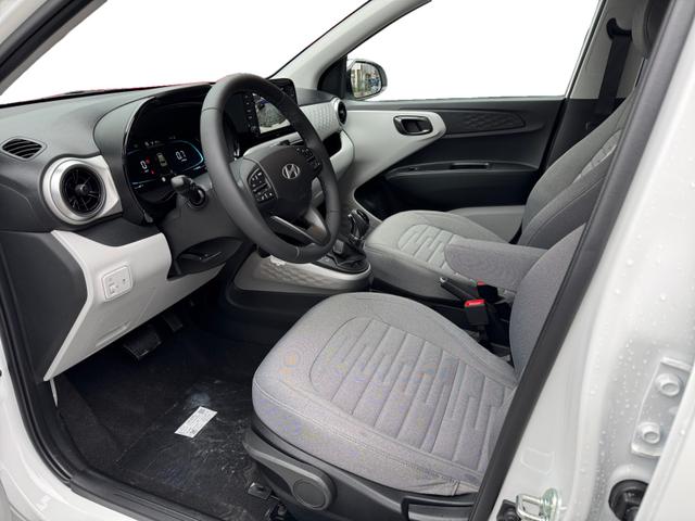 Hyundai i10 1,2 1ZKlim NAV 8Z SHZ Spha BT Kam PDC Alu 