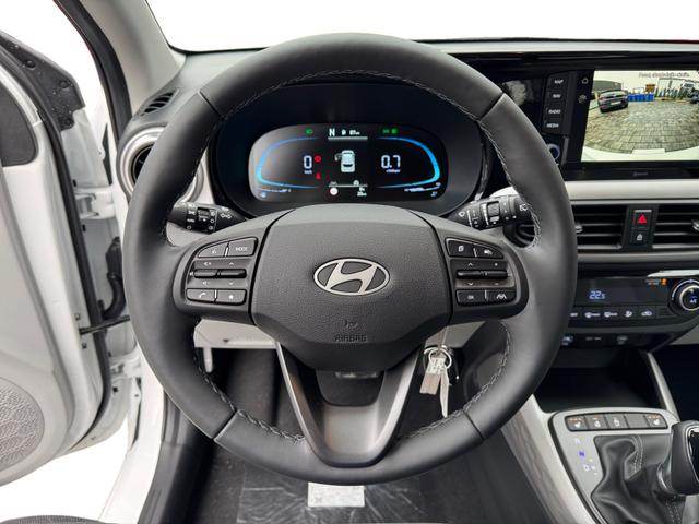 Hyundai i10 1,2 1ZKlim NAV 8Z SHZ Spha BT Kam PDC Alu 