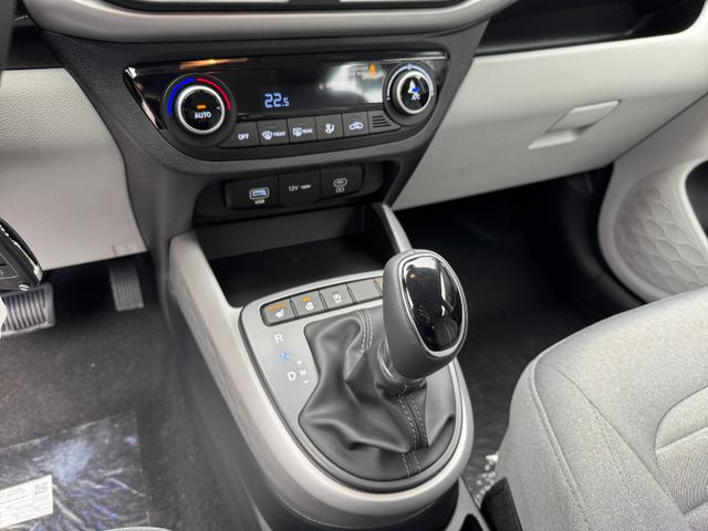 Hyundai i10 1,2 1ZKlim NAV 8Z SHZ Spha BT Kam PDC Alu 
