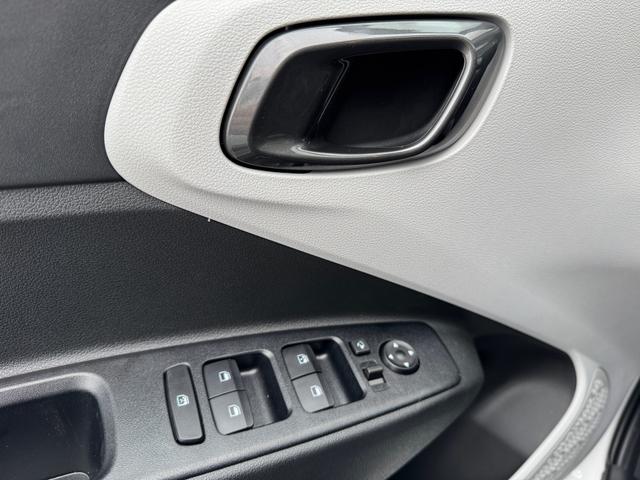 Hyundai i10 1,2 1ZKlim NAV 8Z SHZ Spha BT Kam PDC Alu 