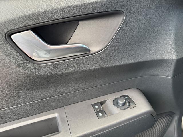 Ford Tourneo Courier 1,0 Family MJ25 SpAs 5JG PDC Apple Klima 