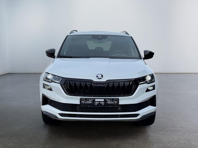 Skoda Karoq - 1,5 TSI DSG Sportline 2ZKli AHK ACC SHT PDC Kam 5JG