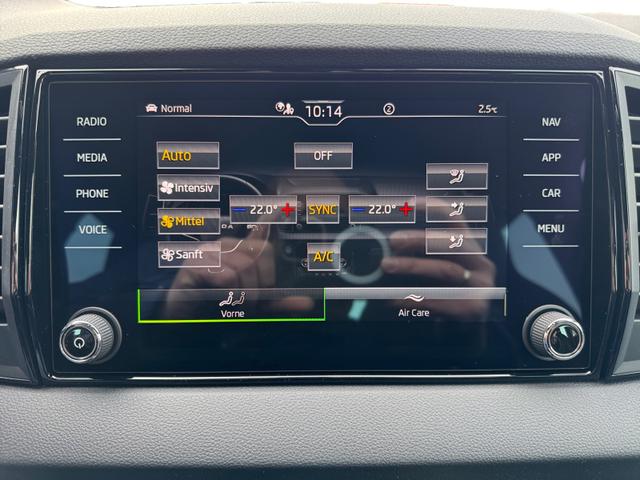 Skoda Karoq 1,5 TSI DSG Sportline 2ZKli AHK ACC Canton PDC Kam 19Zo 5JG 