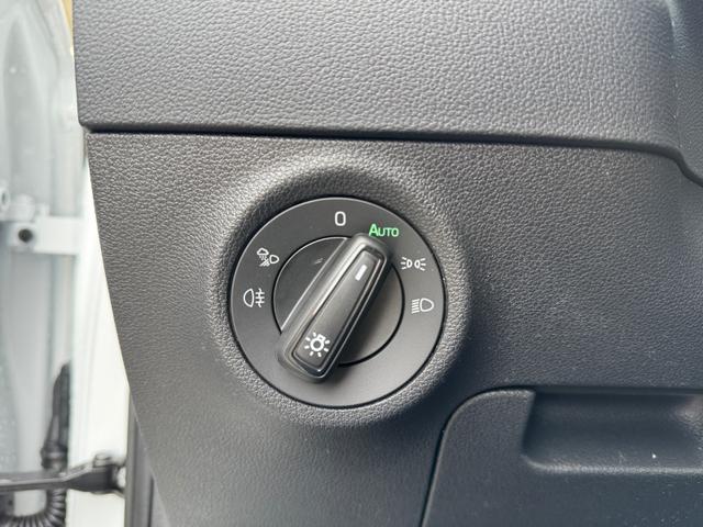Skoda Karoq 1,5 TSI DSG Sportline 2ZKli AHK ACC Canton PDC Kam 19Zo 5JG 