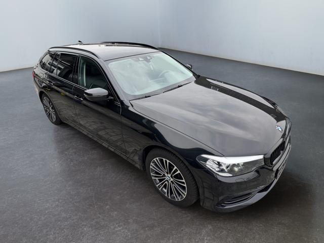 BMW 5er Touring 530 d xDrive Sport Line AHK Nav elHk elSitze 