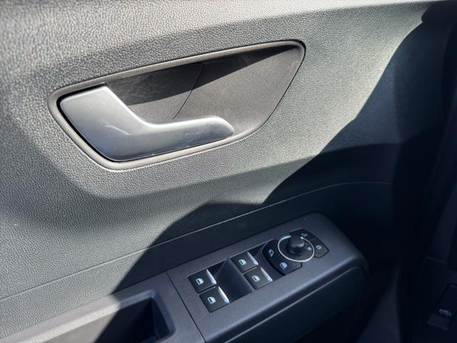 Ford Tourneo Courier Active 1,0 MJ25 Navi SHZ SpAs 5JG PDC Kam 