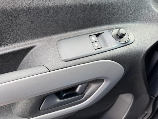 Toyota Proace City Verso 1,2 L2 Business 7Si Klima PDC Apple Temp DAB 