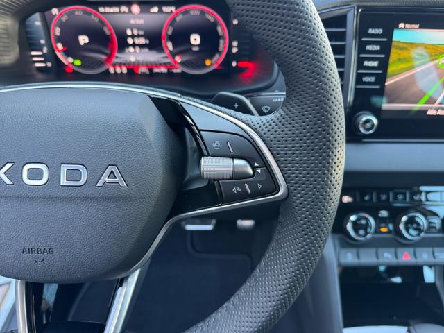 Skoda Karoq 2,0 TSI 4x4 DSG Sportline 2ZKli AHK ACC SHT PDC Kam 5JG 