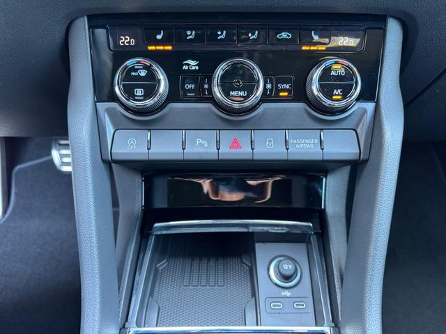 Skoda Karoq 2,0 TSI 4x4 DSG Sportline 2ZKli AHK ACC SHT PDC Kam 5JG 