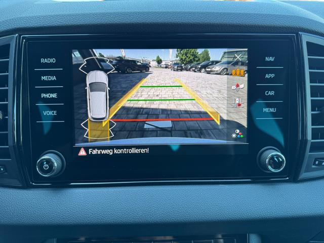 Skoda Karoq 2,0 TSI 4x4 DSG Sportline 2ZKli AHK ACC SHT PDC Kam 5JG 