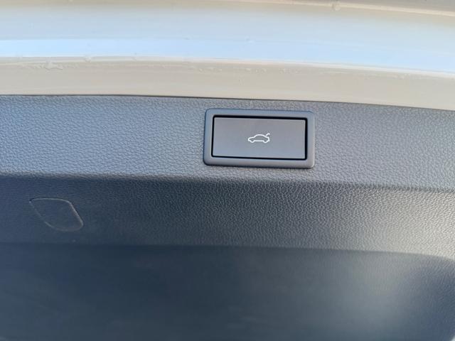 Skoda Karoq 2,0 TSI 4x4 DSG Sportline 2ZKli AHK ACC SHT PDC Kam 5JG 