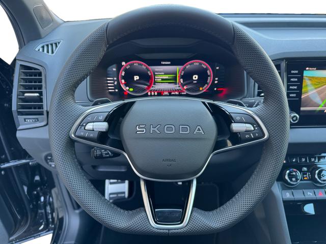 Skoda Karoq 1,5 TSI DSG Sportline 2ZKli AHK ACC SHT PDC Kam 5JG 