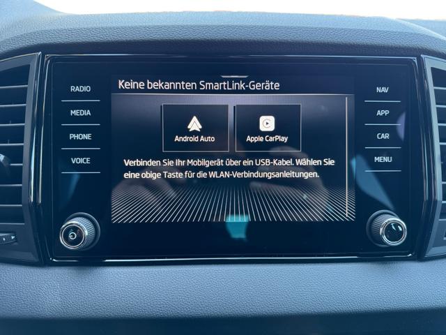Skoda Karoq 1,5 TSI DSG Sportline 2ZKli AHK ACC SHT PDC Kam 5JG 