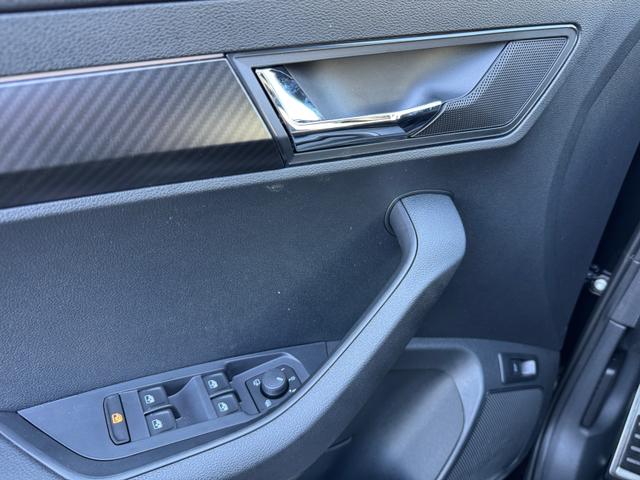 Skoda Karoq 1,5 TSI DSG Sportline 2ZKli AHK ACC SHT PDC Kam 5JG 