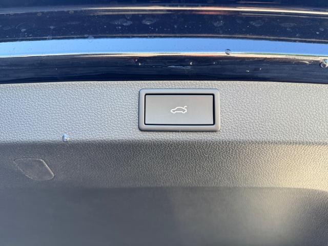 Skoda Karoq 1,5 TSI DSG Sportline 2ZKli AHK ACC SHT PDC Kam 5JG 