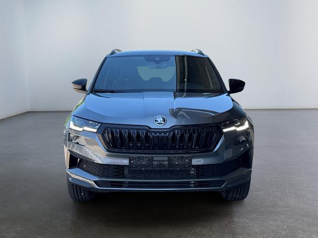 Skoda Karoq 2,0 TSI 4x4 DSG Sportline 2ZKli AHK ACC SHT PDC Kam 5JG 