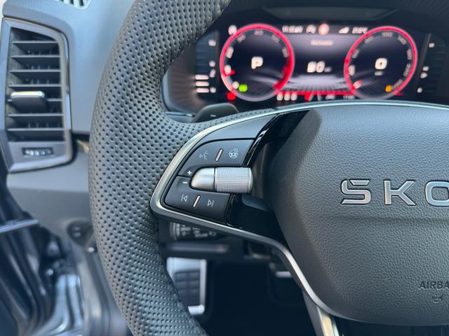 Skoda Karoq 2,0 TSI 4x4 DSG Sportline 2ZKli AHK ACC SHT PDC Kam 5JG 