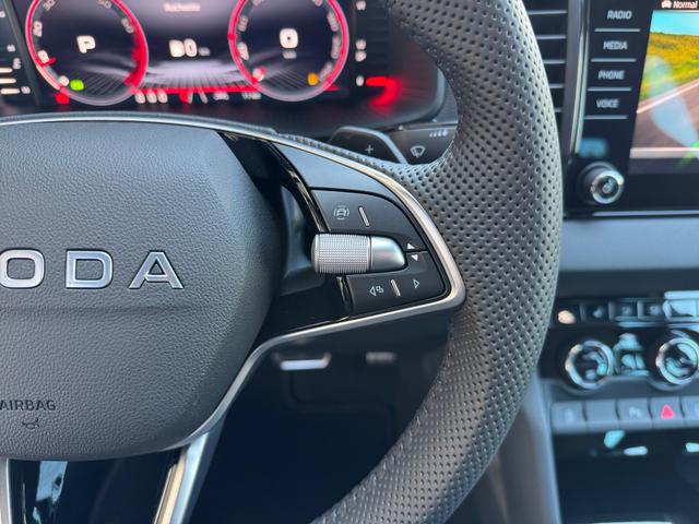 Skoda Karoq 2,0 TSI 4x4 DSG Sportline 2ZKli AHK ACC SHT PDC Kam 5JG 