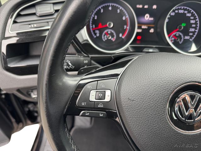 Volkswagen Touran 1.4 TSI Highline 7Sitz ERGO Nav SHZ 