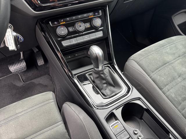 Volkswagen Touran 1.4 TSI Highline 7Sitz ERGO Nav SHZ 
