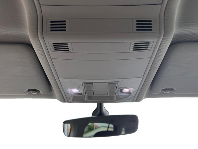 Volkswagen Touran 1.4 TSI Highline 7Sitz ERGO Nav SHZ 