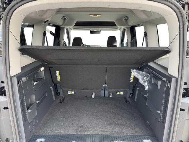 Ford Tourneo Courier Active 1,0 AT Navi SHZ SpAs 5JG PDC Kam 