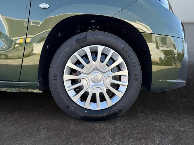 Toyota Proace City Verso 1,2 L2 Business 7Si Klima 2 x PDC Apple Temp DAB 