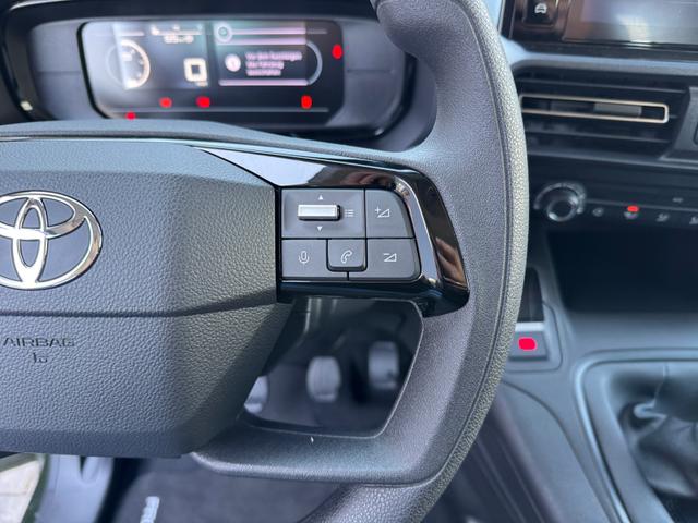 Toyota Proace City Verso 1,2 L2 Business 7Si Klima 2 x PDC Apple Temp DAB 