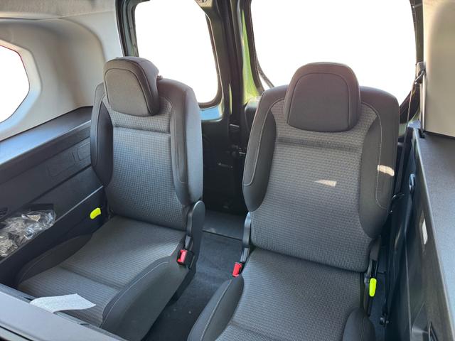Toyota Proace City Verso 1,2 L2 Business 7Si Klima 2 x PDC Apple Temp DAB 