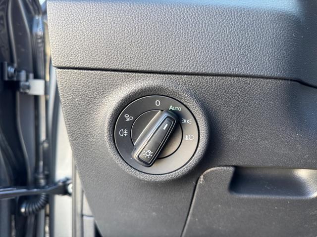 Skoda Karoq 1,5 TSI DSG Sportline 2ZKli ACC Cant 4xSHZ PDC Kam 5JG 