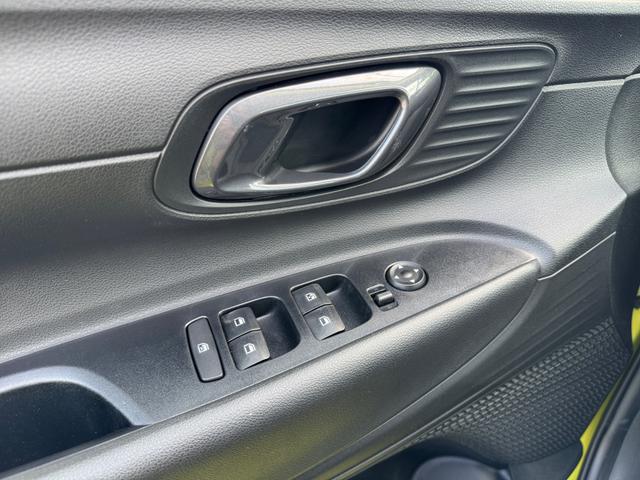 Hyundai i20 1,0 MJ25 Klimaauto Navi DiCo10,25 Kam PDC SpAs 