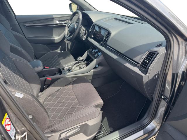 Skoda Karoq 1,5 TSI DSG Sportline 2ZKli DCC ACC SHT PDC Kam 5JG 