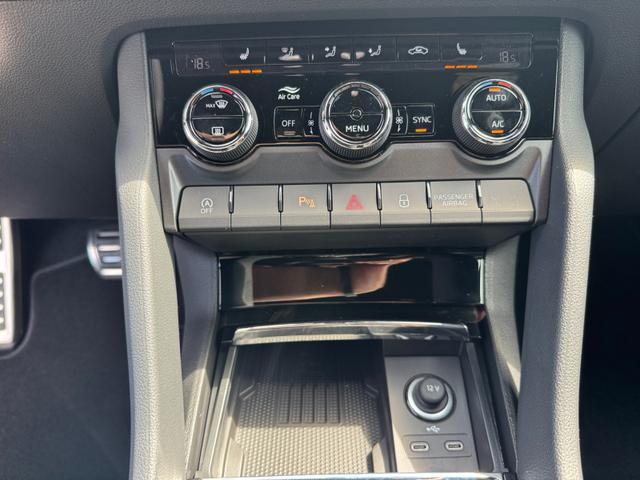 Skoda Karoq 1,5 TSI DSG Sportline 2ZKli DCC ACC SHT PDC Kam 5JG 