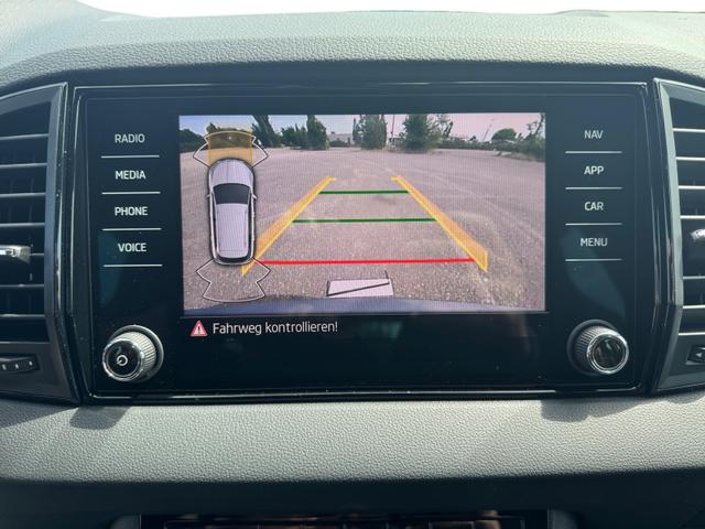 Skoda Karoq 1,5 TSI DSG Sportline 2ZKli DCC ACC SHT PDC Kam 5JG 
