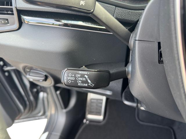 Skoda Karoq 1,5 TSI DSG Sportline 2ZKli DCC ACC SHT PDC Kam 5JG 