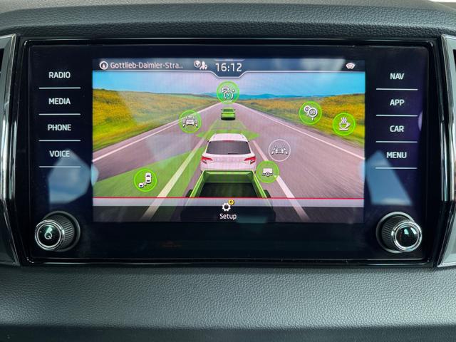 Skoda Karoq 1,5 Drive 3ZoKl 360° Canton AHK Pano 