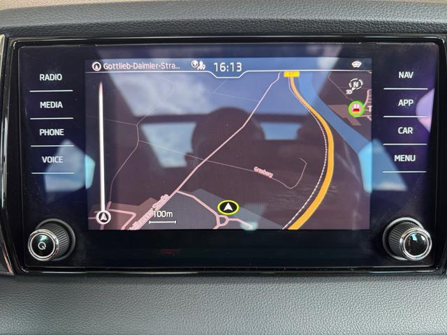 Skoda Karoq 1,5 Drive 3ZoKl 360° Canton AHK Pano 