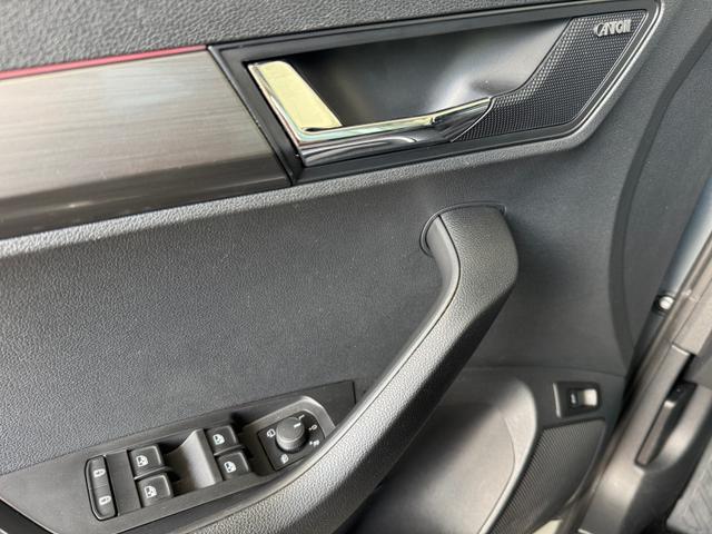 Skoda Karoq 1,5 Drive 3ZoKl 360° Canton AHK Pano 