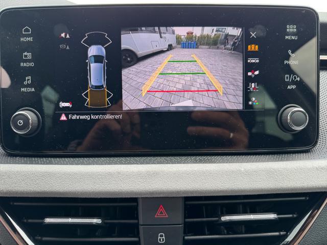 Skoda Scala 1,0 TSI DSG Drive Plus Klimaa ShAs ViCo 2PDC Kam LED SmLi 5JG 