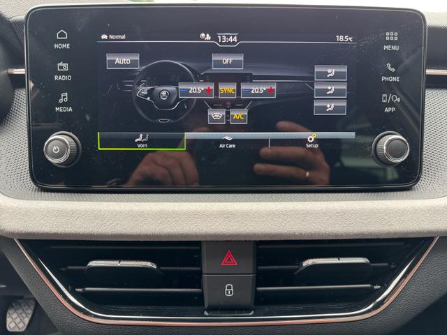 Skoda Scala 1,0 TSI Drive Plus Klimaa ShAs ViCo 2PDC Kam LED SmLi 5JG 