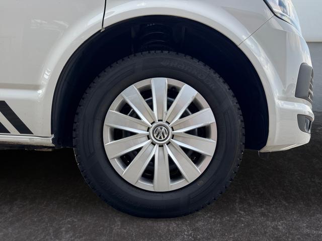 Volkswagen T6 Multivan 2,0 TDI Trendline StHz PDC 2xKlima AHK Temp 